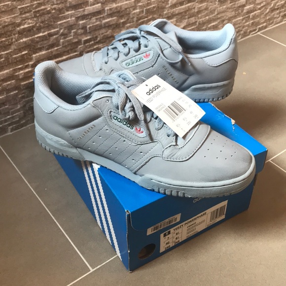 Size 7 Yeezy PowerPhase Calabasas Grey NEW UNWORN NWT Size 7 Yeezy PowerPhase Calabasas Grey NEW UNWORN NWT